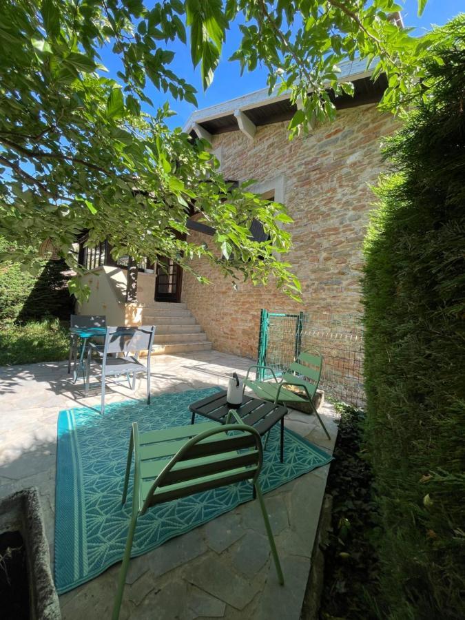 Maison Au Pied De La Roche Solutré-Pouilly Esterno foto