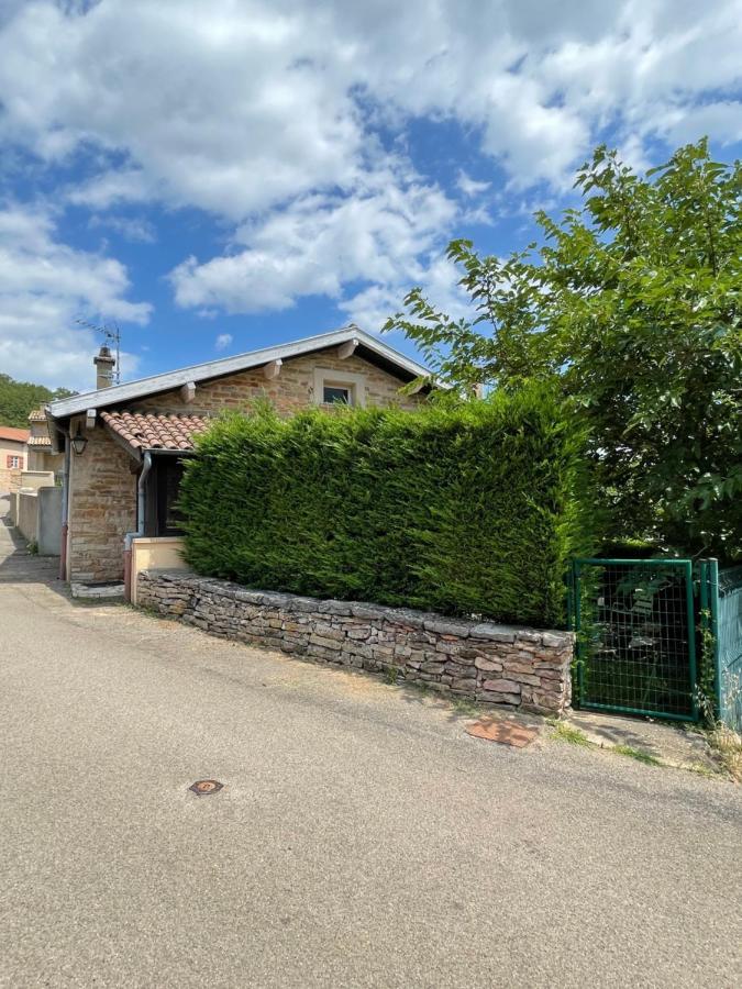 Maison Au Pied De La Roche Solutré-Pouilly Esterno foto